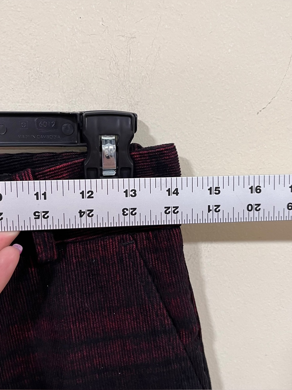 NWT AG Jeans The Elvie high-rise crop trouser red and black plaid corduroy  27 - Picture 5 of 11